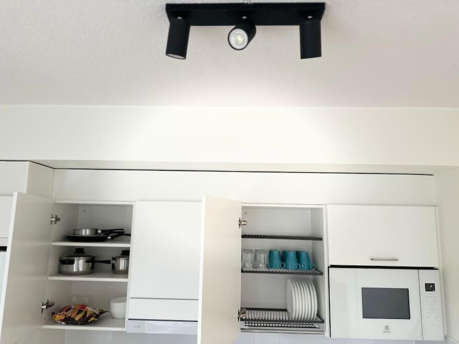 Apartamento Huoneisto Juna Aseman Vieressae Vantaa Exterior foto